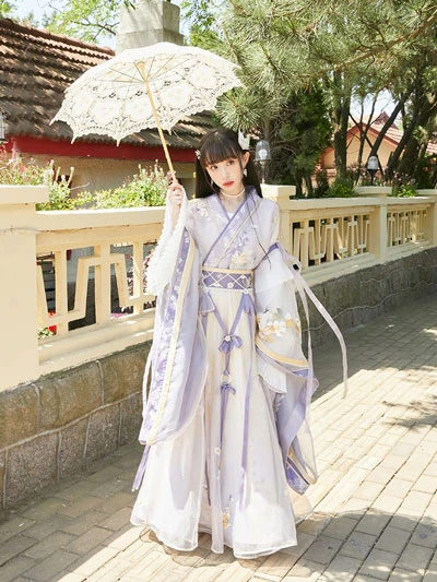 Flowers to Highlight Your Spring Hanfu Attire-35