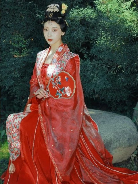 12 Most Beautiful Traditional Chinese Wedding Dresses-22