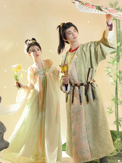 Spring into Romance: Recommended Hanfu Styles for Couples-10