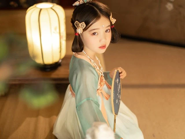 How to Choose One Genuine Chinese Costumes for Children?-35