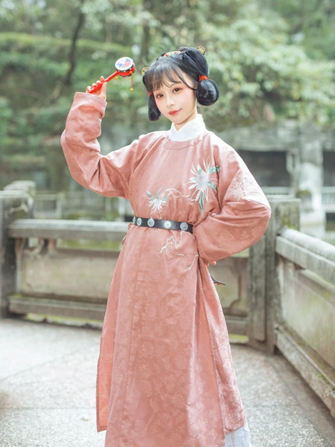 Traditional Chinese Hanfu: Evolution and Inner Beauty-3