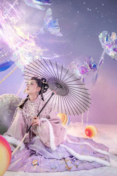 3 Colorful Winter Hanfu Wearing Styling for You-3