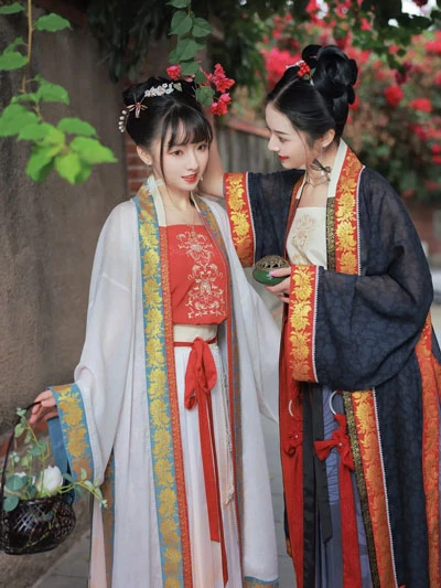 5 Kind of Beauty Traditional Chinese Clothing for Female-25