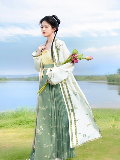 10 Gorgeous Green Hanfu Set for Summer-12