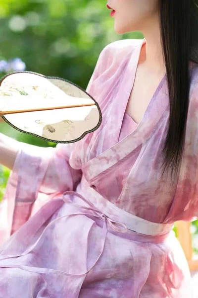 3 Best Color for Your Hanfu Summer Dress-10