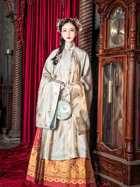 East Meets West - Hanfu Mix-Match Dressing Tips-4