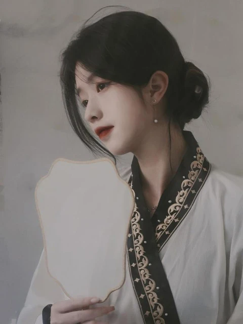 4 Simple Hanfu Hair Styles to Match Modern Hanfu Easily-4