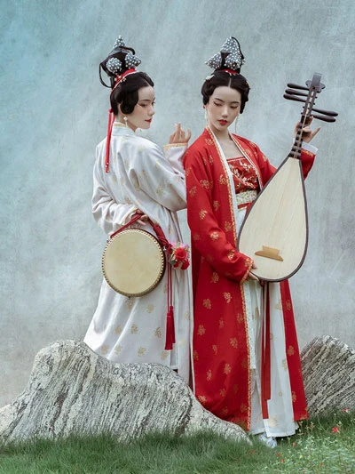 Exquisite Restored Hanfu from the Ancient Painting-32