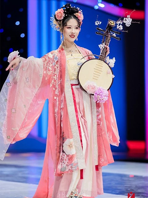 Live photos of Chinese National Costume Day on December 5-39