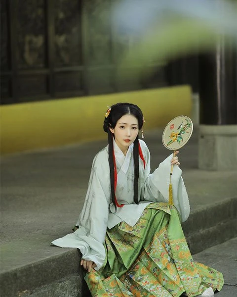 How to Choose Hanfu in Spring-9