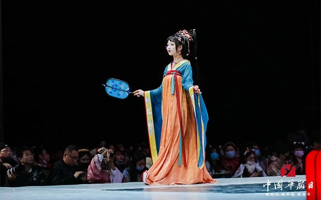 Live photos of Chinese National Costume Day on December 5-24