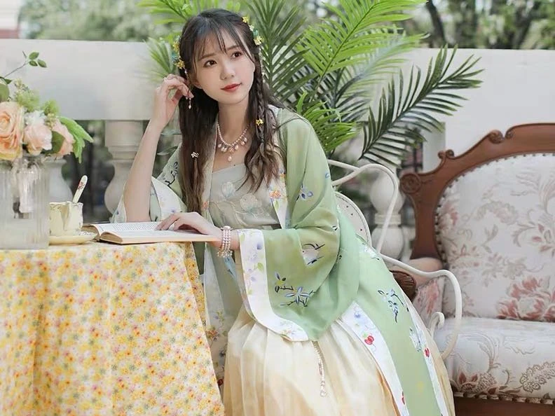 Which Attractive Girl's Chinese Tunic is Worth Buying?-3