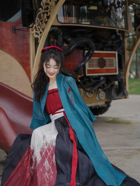 3 Fashion Modern Hanfu Look for Your Everyday Wear-4