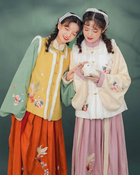 How to Choose Modern Hanfu Style for a Date?-13