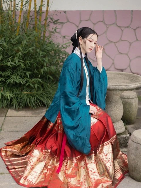 4 Sets of Hanfu Suits for Autumn - Elegant & Gorgeous-12