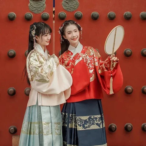 Beyond Tradition: The Hanfu Revival and its Influence on Daily Life-16