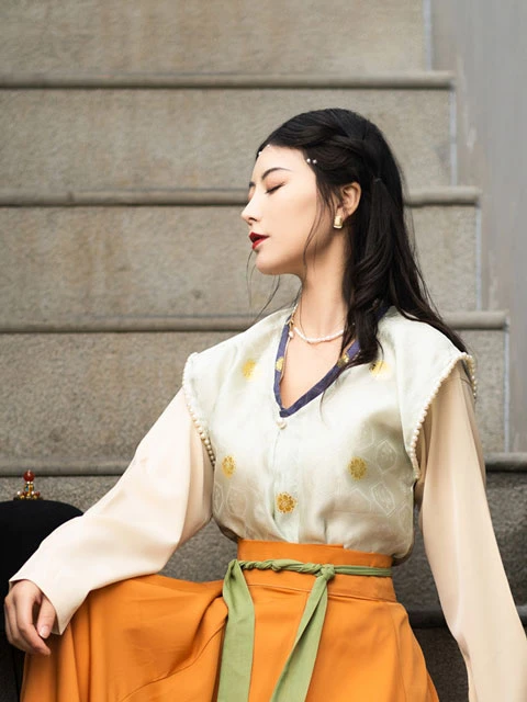 8 Different Styles of Tang Style Hanfu for Girls-32