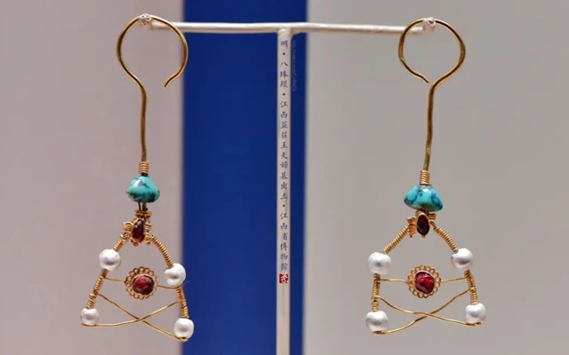 Luxury Aesthetics of Ancient Chinese Gold Jewelry-8