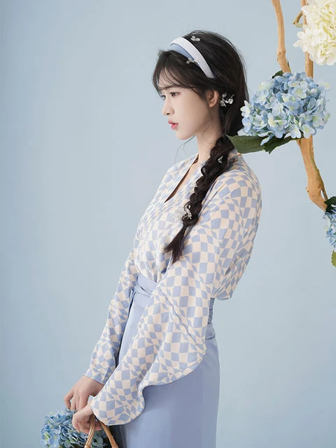 4 Simple Hanfu Hair Styles to Match Modern Hanfu Easily-2