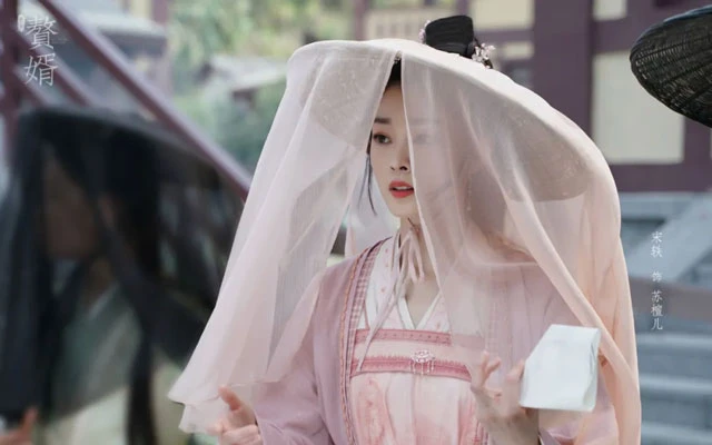 Song Yi Surprised Everyone Again! With Her Stunning Ancient Costume Look-18