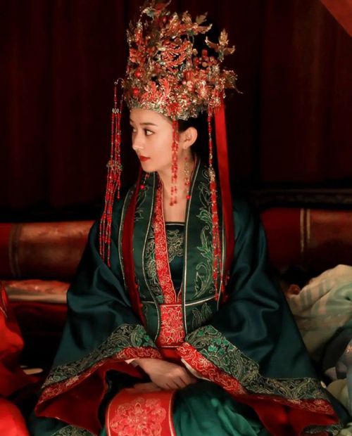 Chinese Traditional Wedding Clothes Introduction By Dynastie-4