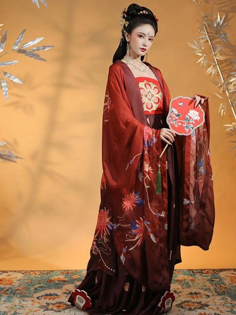 12 Most Beautiful Traditional Chinese Wedding Dresses-4