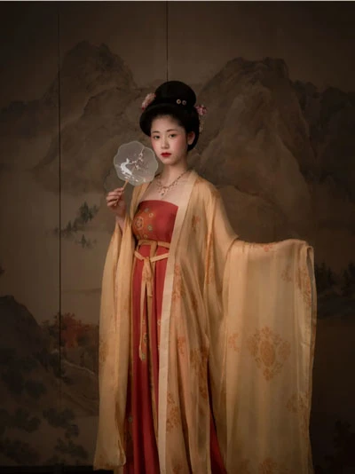 Exquisite Restored Hanfu from the Ancient Painting-24