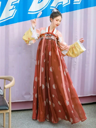 5 Recommended Girls Hanfu Suits for Chinese New Year-6