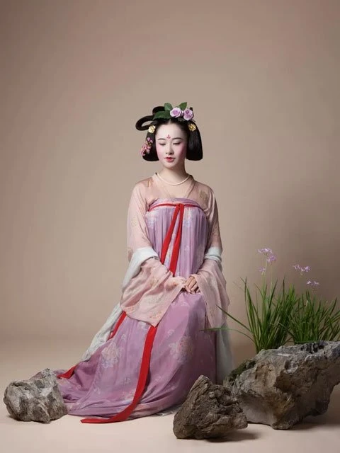 Recover 200 Sets Hanfu in 12 years - They Amazing the World-2