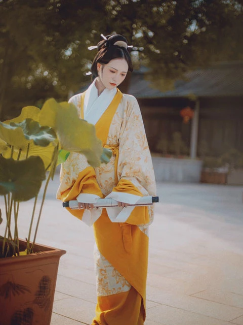 The Origin and Classic Style of Chinese Hanfu-10