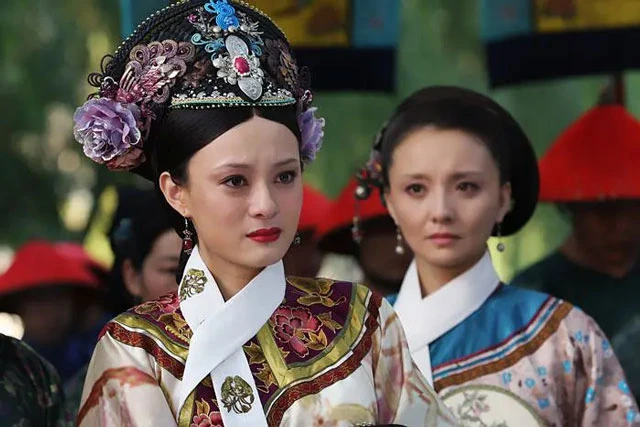 What Is the Name of the White Scarf in the Palace Drama - Ling Jin-2