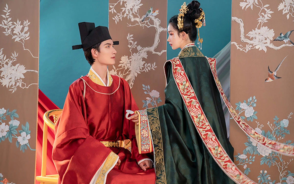 Oriental Romance - the Evolution of Traditional Chinese Wedding Dresses-27