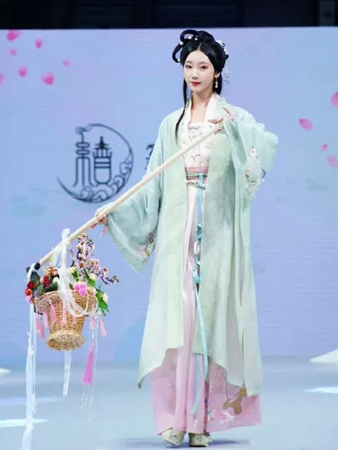 First Luochang Chinese Hanfu Show in ChinaJoy-8