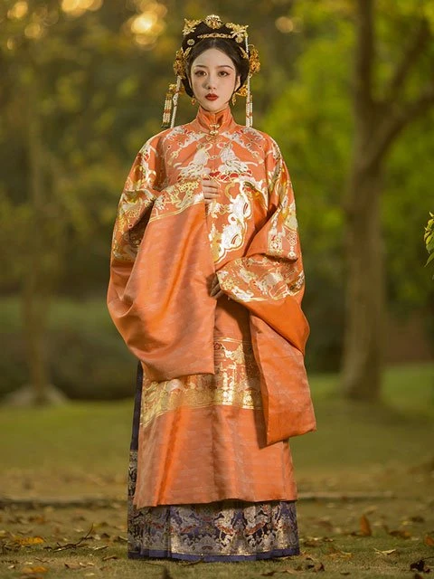 4 Sets of Gorgeous Hanfu Women Suits for 2021-9