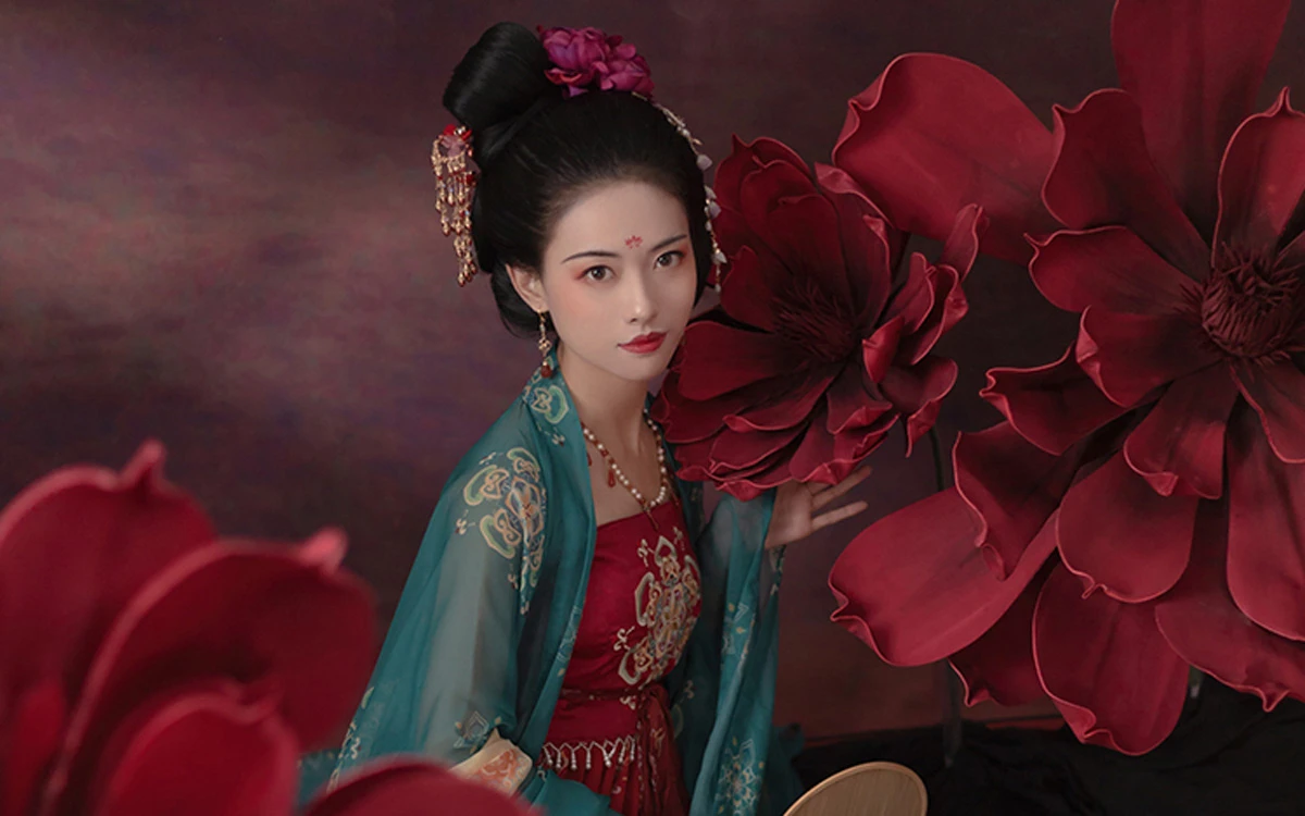 A Beginner’s Guide to Identifying Women’s Makeup in the Tang Dynasty