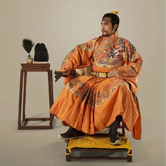 Ancient Chinese Robes for Men: Tieli & Yisan-6