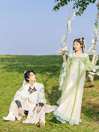 10 Latest Sets of Sweet Chinese Hanfu for Lovers-24