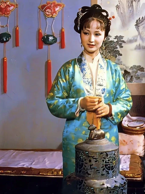 The Hanfu Aesthetics in the Dream of the Red Chamber (1987)-30