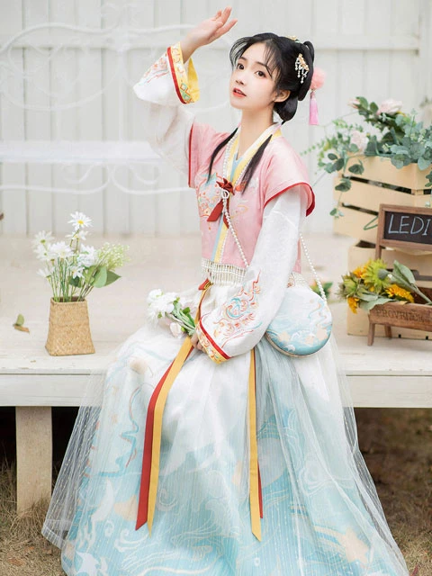 8 Different Styles of Tang Style Hanfu for Girls-8