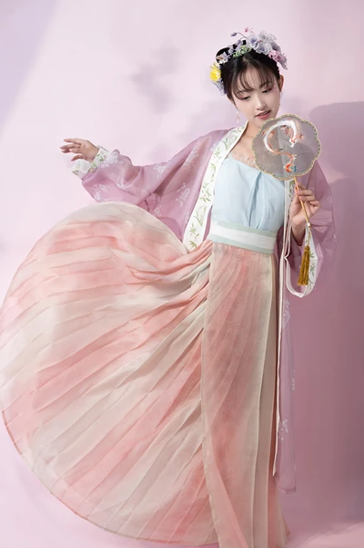 Pick a Gradient Color Hanfu for Your Spring!-7