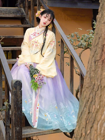 Pick a Gradient Color Hanfu for Your Spring!-6