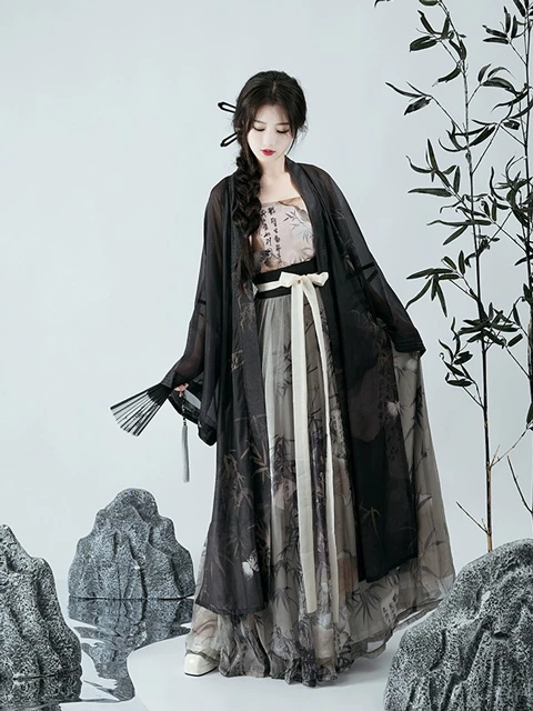 Discovering 8 Hanfu Color Styles: Timeless Elegance in Traditional Dress-8