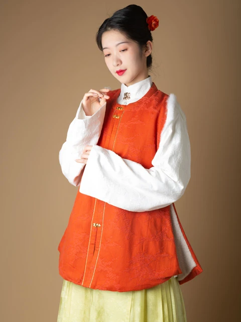 Winter Hanfu Outfit Ideas Without Looking Bulky-1