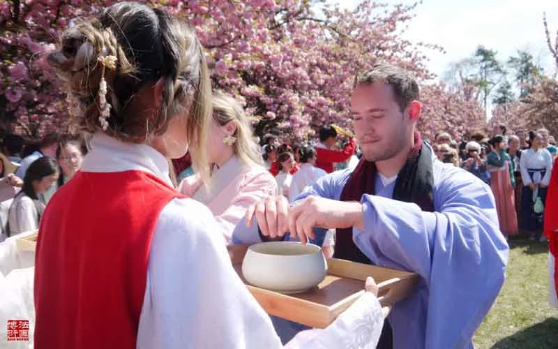 A Hanfu Festival in France-4