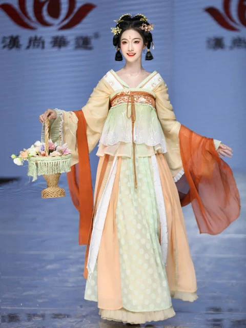 All You Want to Know About Hanfu & Tongpao Is Here-22