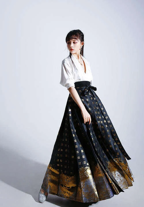 How to Bring Elements of Hanfu into Daily Wear-4