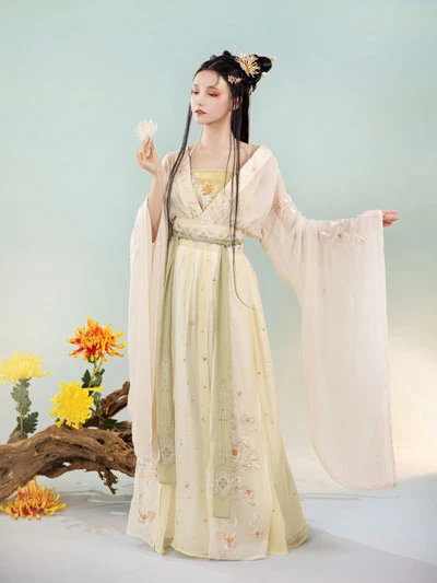 Flowers to Highlight Your Spring Hanfu Attire-33