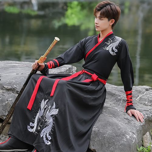 Transformation of Traditional Costumes into Hanfu, Beauties Transforming Traditional Costumes into Hanfu