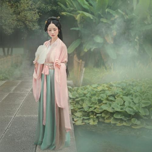 Elegant and Detailed Ming Dynasty Hanfu Center-Part Hairstyle Tutorial-1