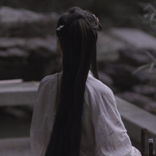 Women in Traditional Hanfu, Wearing Ancient Chinese Clothing-3